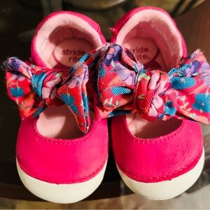 Stride Rite Pink Floral Bow Baby Shoes